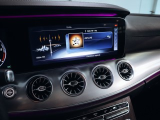 Mercedes-Benz E Kupé 220d AMG 143 kW