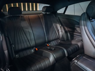 Mercedes-Benz E Kupé 220d AMG 143 kW