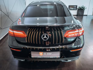 Mercedes-Benz E Kupé 220d AMG 143 kW