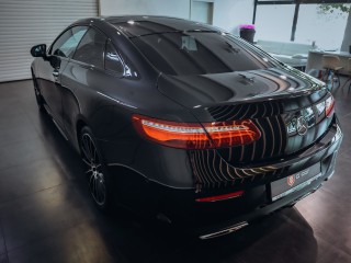 Mercedes-Benz E Kupé 220d AMG 143 kW