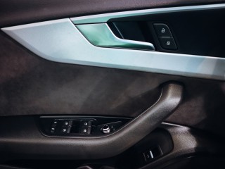 Audi A4 2.0TDI, AT Quattro