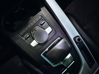 Audi A4 2.0TDI, AT Quattro