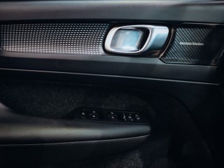 Volvo XC40 T5 AWD R-Design