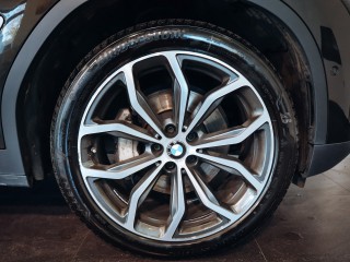 BMW X3 30i xDrive 185 kW xLINE