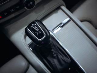 Volvo V90 D5 Momentum 173 kW AWD