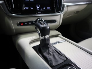 Volvo V90 D5 Momentum 173 kW AWD