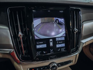 Volvo V90 D5 Momentum 173 kW AWD