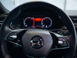 Škoda Superb L&K 4x4, 147 kW, TAŽNÉ, PANO