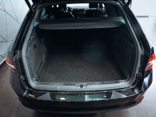 Škoda Superb L&K 4x4, 147 kW, TAŽNÉ, PANO