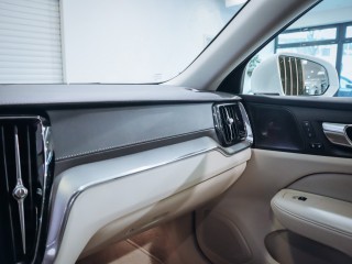 Volvo V60 T8 Inscription AWD