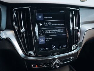 Volvo V60 D4 FWD Drive-E Momentum Auto