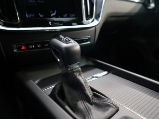 Volvo V60 D4 FWD Drive-E Momentum Auto