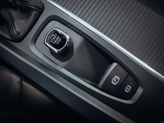 Volvo V60 D4 FWD Drive-E Momentum Auto
