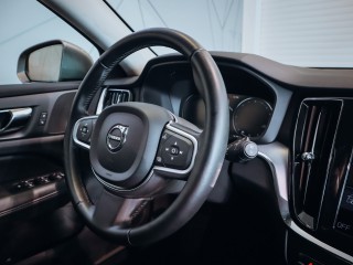 Volvo V60 D4 FWD Drive-E Momentum Auto