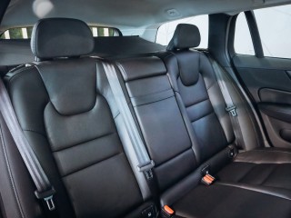 Volvo V60 D4 FWD Drive-E Momentum Auto