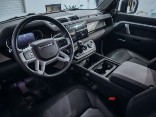 Land Rover Defender 90 X-DYNAMIC S D300 AT