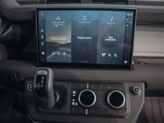 Land Rover Defender 90 X-DYNAMIC S D300 AT