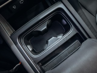 Land Rover Defender 90 X-DYNAMIC S D300 AT