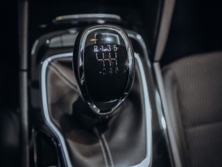 Opel Insignia 1.6 Turbo OPC - Rezervace
