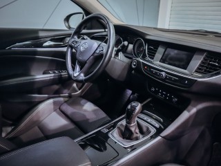 Opel Insignia 1.6 Turbo OPC - Rezervace