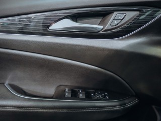 Opel Insignia 1.6 Turbo OPC - Rezervace