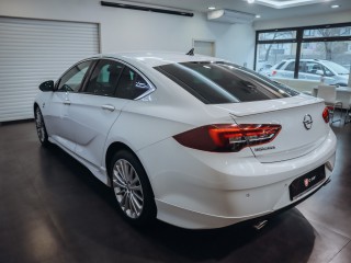 Opel Insignia 1.6 Turbo OPC - Rezervace