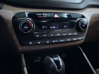 Hyundai Tucson 2.0CRDI 4WD Premium 136kW