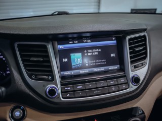 Hyundai Tucson 2.0CRDI 4WD Premium 136kW