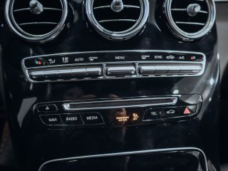 Mercedes-Benz C 400 kombi 4MATIC AMG 245 kW