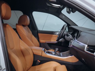 BMW X5 40i xDrive, M-Paket REZERVACE