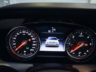Mercedes-Benz E 350d AMG 190 kW