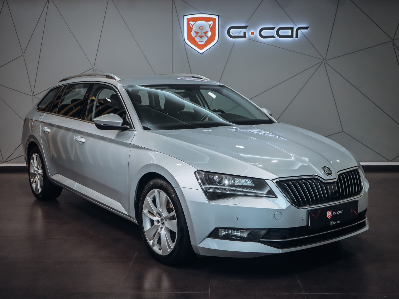 Škoda Superb Combi 2.0 TDI DSG 140kW