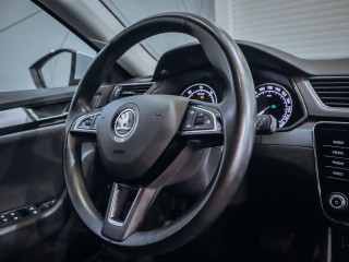 Škoda Superb Combi 2.0 TDI DSG 140kW