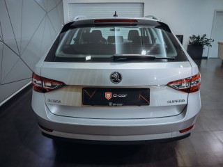Škoda Superb Combi 2.0 TDI DSG 140kW