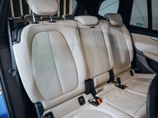 BMW 220i M SPORT 7míst