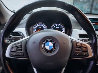 BMW X1 sDrive 18i aut. *REZERVACE*