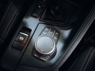 BMW X1 sDrive 18i aut. *REZERVACE*