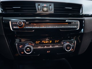 BMW X1 sDrive 18i aut. *REZERVACE*