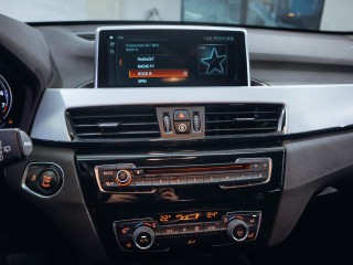 BMW X1 sDrive 18i aut. *REZERVACE*