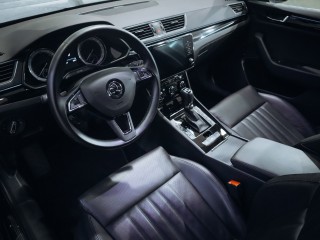 Škoda Superb 2.0 TDI 4x4 DSG L&K 140kW