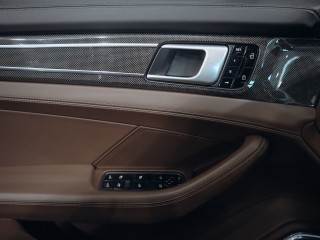 Porsche Panamera GTS Sport Turismo 338 kW