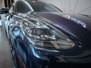 Porsche Panamera GTS Sport Turismo 338 kW