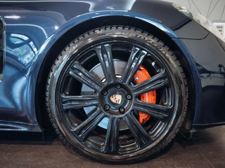 Porsche Panamera GTS Sport Turismo 338 kW