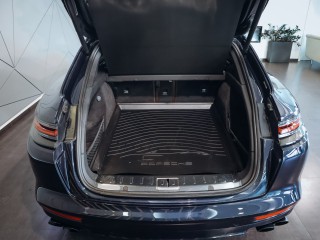 Porsche Panamera GTS Sport Turismo 338 kW