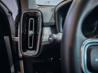 Volvo XC40 T3 FWD Momentum AT