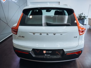 Volvo XC40 T3 FWD Momentum AT