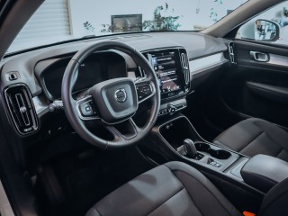 Volvo XC40 T3 FWD Momentum AT