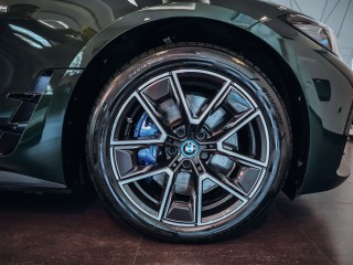 BMW i4 eDrive40 M-paket