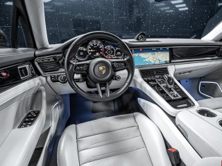 Porsche Panamera 4S E-Hybrid ST Chrono