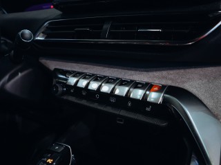 Peugeot 3008 GT PACK HYBRID4 300 e-EAT8